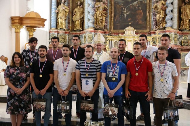 Misom zahvalnicom "Te Deum" za školsku i akademsku godinu završena nacionalna završnica Katoličke malonogometne lige